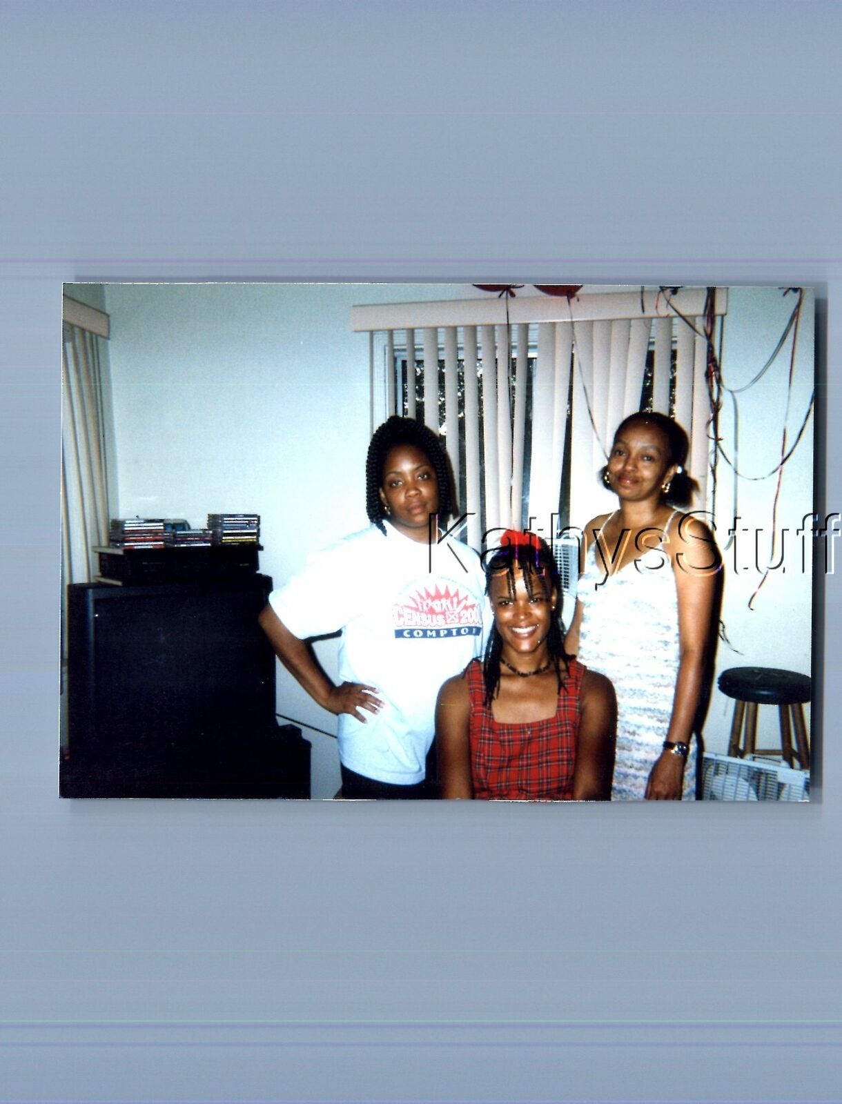 Found Color Photo Y+2565 Pretty Black Women Posed Smiling
